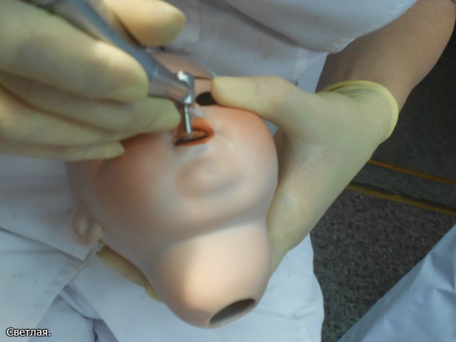 Лечим зубки антикварной кукле.Поход к стоматологу, или доверься профессионалу