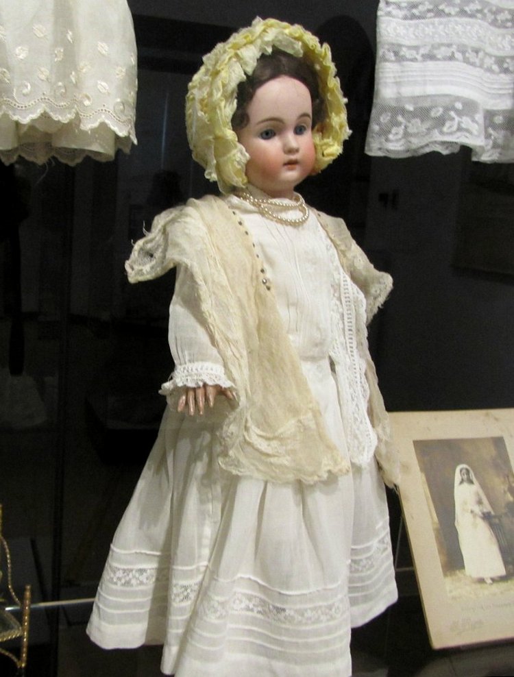 «Мода по-взрослому. Истории из кукольного гардероба» - выставка в Музее-заповеднике «Царицыно» - продолжение - 3-ий зал.