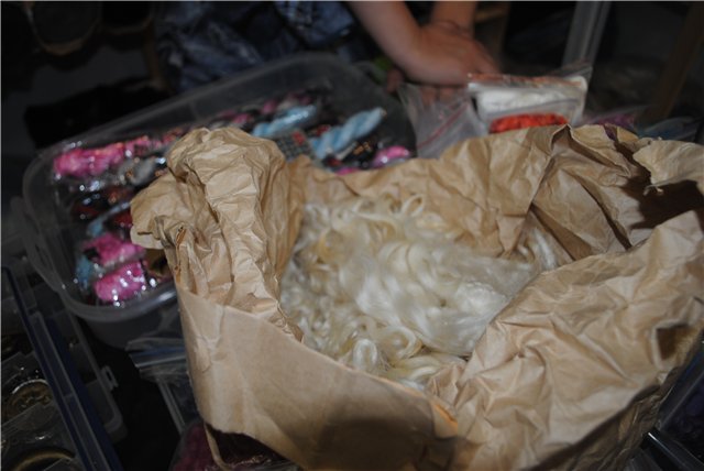 Выставка на Тишинке "Атмосфера творчества". Октябрь 2014. Бусинка к бусинке - получаются бусики! Кружево для антикварных