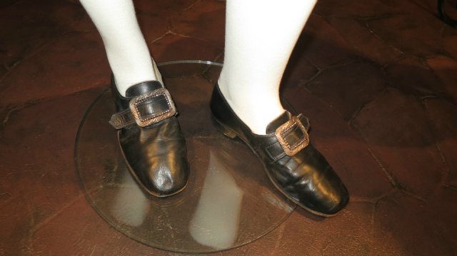 Как за неприметным фасадом может скрыватся просто удивительный Клондайк!!! Или "Это я удачно зашел!!!!!"