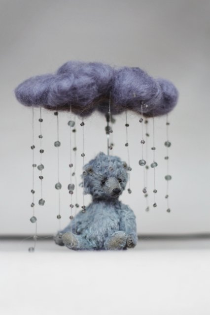 Миниатюрный мишка Дождик. Авторская игрушка ручной работы Татьяны Матляк (фото 4)