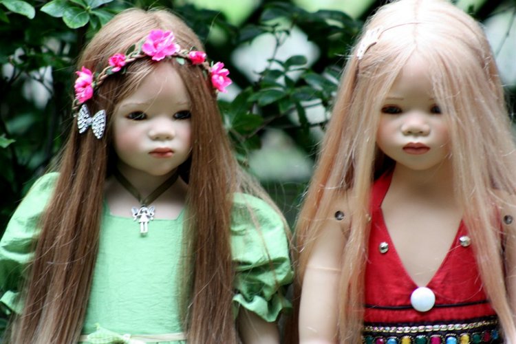 Солнечный денек в саду. Часть вторая - три подружки