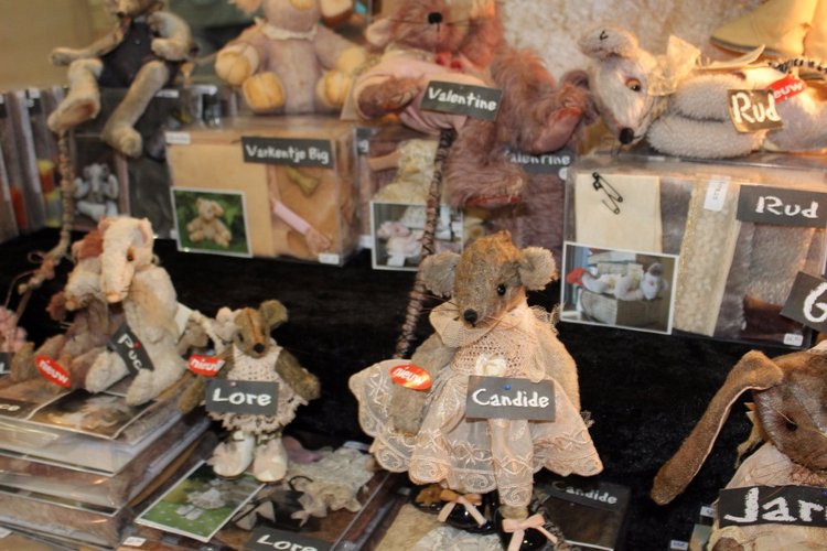 Все на выставку! Продолжение: Куклы и мишки