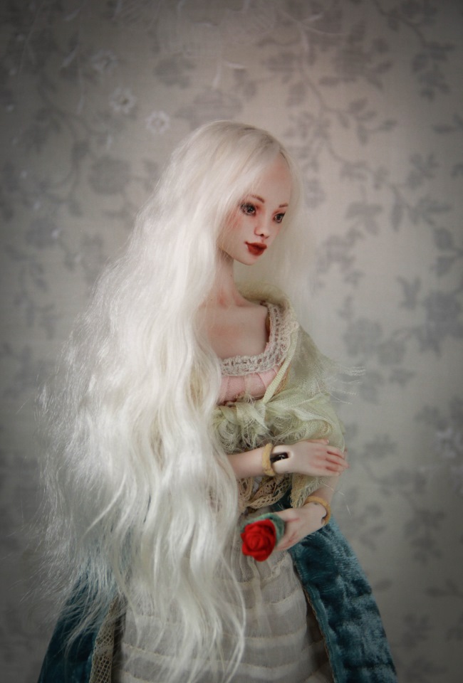 Бэлль. Фарфорова шарнирная красавица