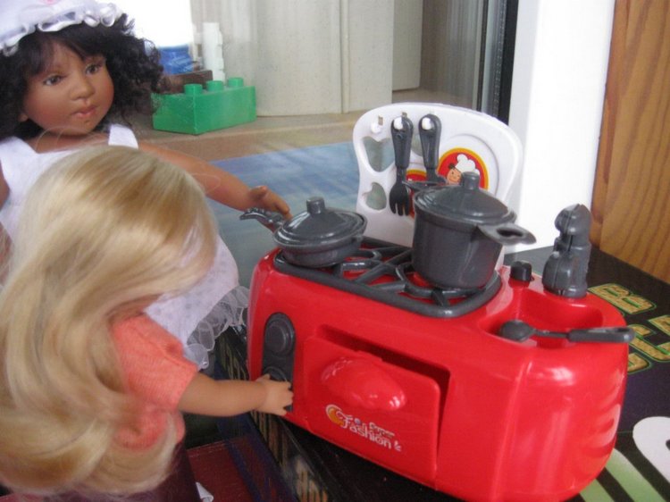 Бытовая техника для наших маленьких кукол-хозяюшек