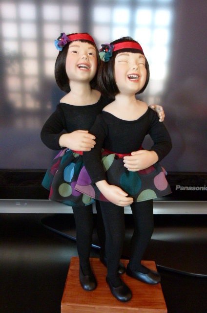 Девочки с глазами цвета шоколада от Стефании Кейли (Stephanie Cauley)