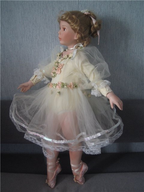 Наша фарфоровая балеринка от Донны Руберт (фото 2)