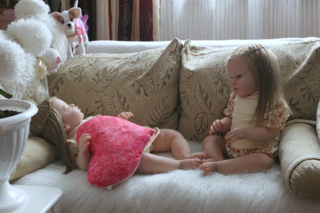 Сестенки Арианночки. Куколки реборн Виктории Вишни (фото 3)