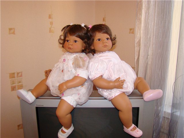 Три пары очаровательных двойняшек! Малышки от Ли Миддлтон "Кантри Шарм" (фото 2)