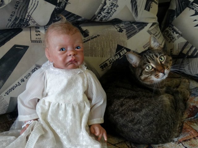 Малышка реборн Пейдж примеряет крестильное платье