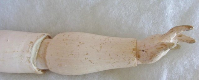 Задумчивая, скромная, тихая и строгая. Armand Marseille