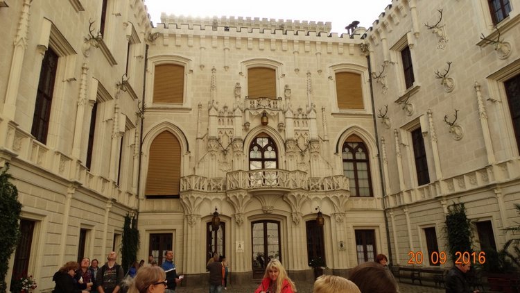 Замок Глубока-над-Влтавой (Чехия)