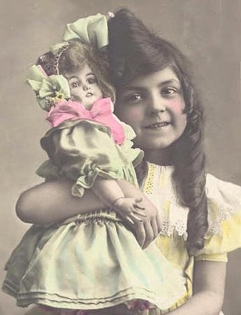 Старый фотоальбом. Девочки и куклы - продолжение (фото 3)