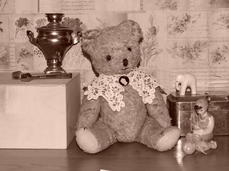 Одинокий мишка — Игрушки СССР и советского детства: резиновые