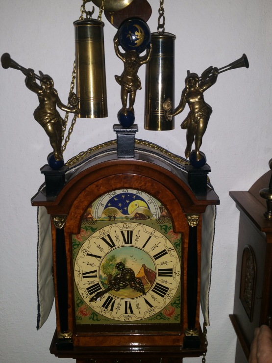 Старинные часы еще идут. Коллекция старинных часов - часть вторая