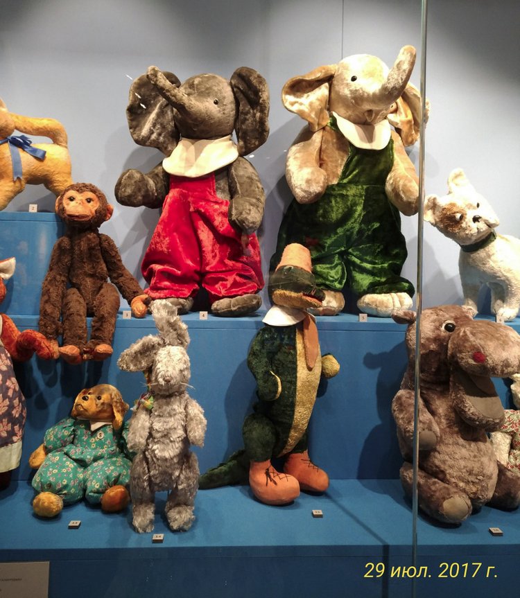 Выставка «Все лучшее – детям. Игрушки 1950–1980 годов из коллекции Сергея Романова». Часть 1