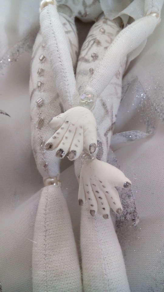 Коллекция кукол "Свет и Тень Хрустального Озера": Осколок Льда