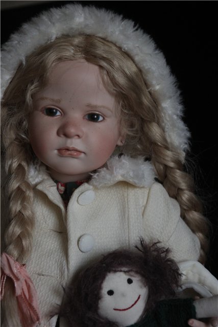 Фарфоровая кукла-снегурочка Офелия (Ophelia) от Ruth Treffeisen. Просто наступила зима (фото 4)