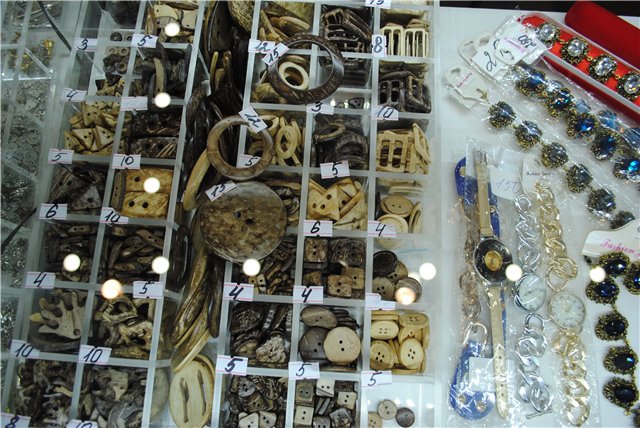 Выставка на Тишинке "Атмосфера творчества" - 2014. Мечты сороки сбываются! Блеск и великолепие