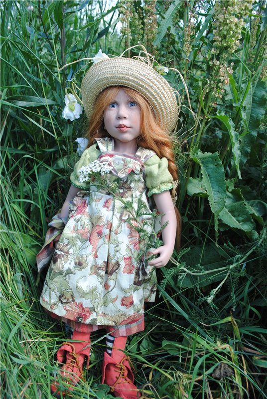 Мы купили два билета - уезжаем завтра в лето