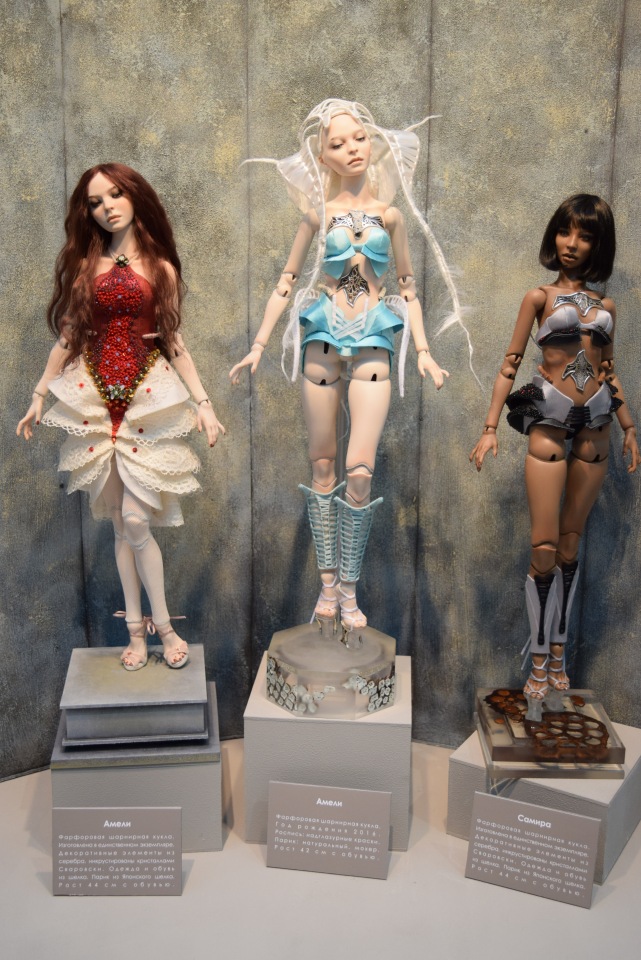 VII Московская международная выставка "Искусство Куклы". Портреты кукольной души или незримый диалог