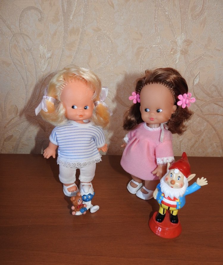 Заманчивое увлечение. Маленькие куколки ГДР - косолапки, 17 см, кто они