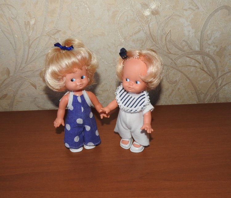 Заманчивое увлечение. Маленькие куколки ГДР - косолапки, 17 см, кто они