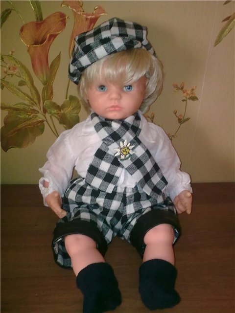 Одеваем наших кукол