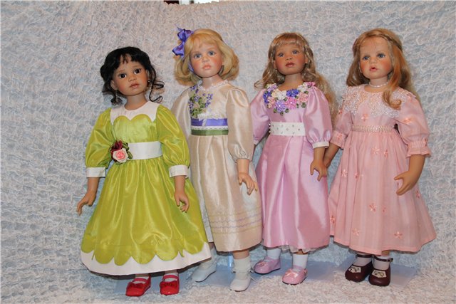 Шёлковое дефиле. Новые наряды для кукол