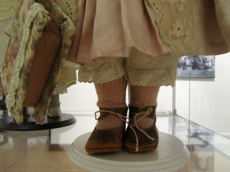 «Мода по-взрослому. Истории из кукольного гардероба» - выставка в Музее-заповеднике «Царицыно» - продолжение - детали. Часть