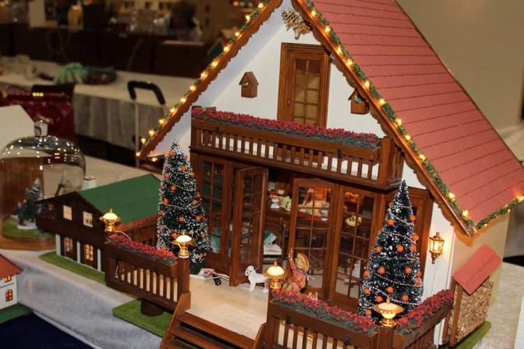 Все на выставку! Кукольные домики и миниатюра