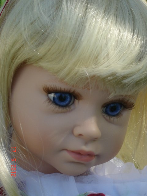 Две сестрицы Ллойда Миддлетона - настоящие принцессы (фото 9)