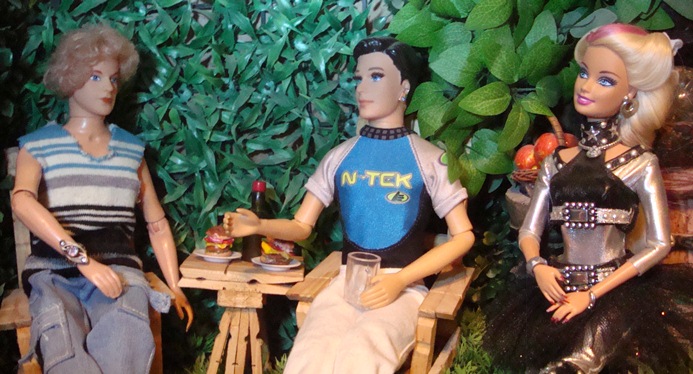 Шашлык остывает! Кукольная миниатюра своими руками (фото 5)