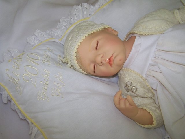 Hildegard Gunzel 2010 Resin Dolls - baby Miriam нежная булочка - сплюшечка