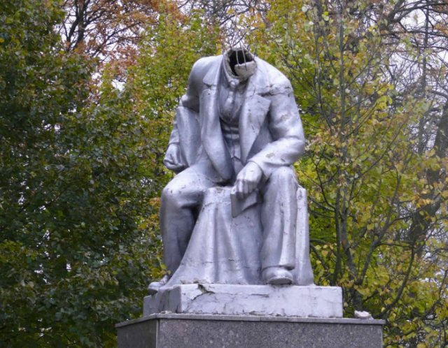 Здесь был Вася… Вандалы против музеев