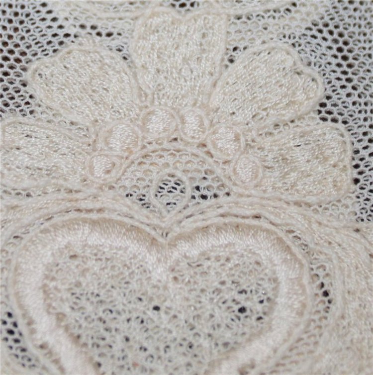 Подарки куклятам. Антикварное платье и парик (фото 3)