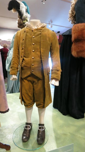 Как за неприметным фасадом может скрыватся просто удивительный Клондайк!!! Или "Это я удачно зашел!!!!!"