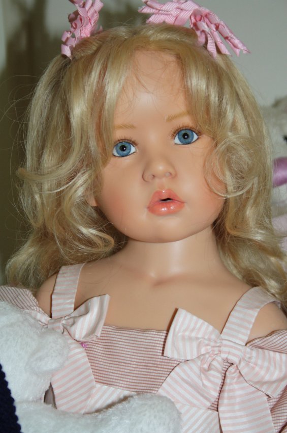 Мое посещение магазина Гюнзел. Выбор кукол из коллекции 2016 года. Заключительная часть - Бела (фото 10)
