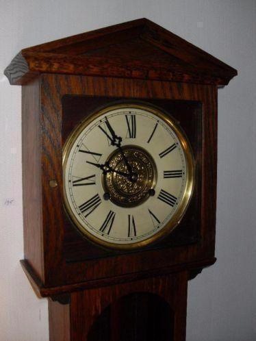 Старинные часы еще идут. Коллекция старинных часов