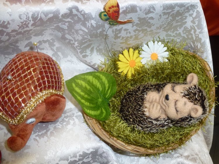 Весенний Бал Кукол на Тишинке: Ёжики