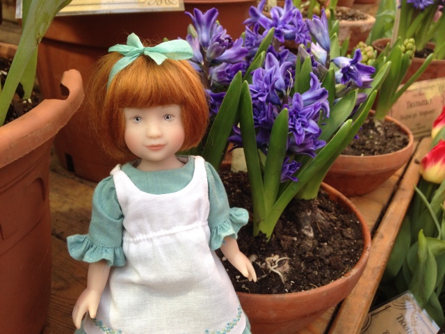 Прогулка Эмили в аптекарском огороде. H. Maciak | Бэйбики Прогулка Эмили в аптекарском огороде. H. Maciak