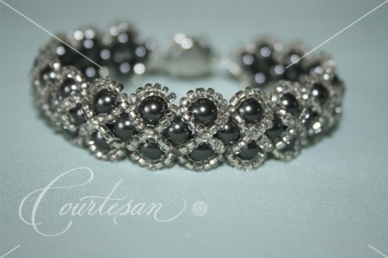 Надели шарики на нити. Красиво очень, посмотрите! Сваровски нашими глазами (фото 2)