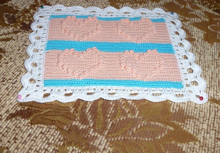 Красивые пледы-одеяльца ручной работы для кукол