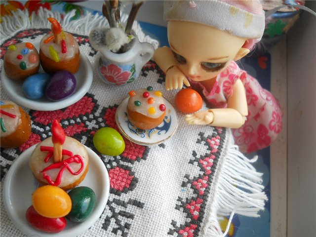 Куличи! Праздничный стол для кукол. Миниатюра (фото 5)