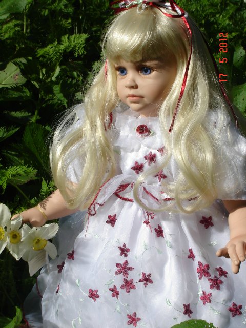 Две сестрицы Ллойда Миддлетона - настоящие принцессы