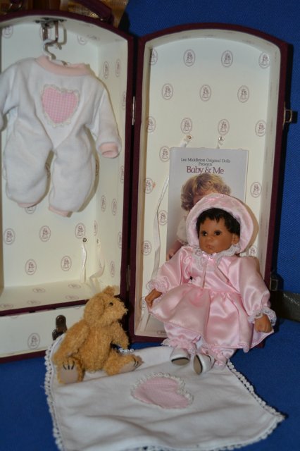 Дом-саквояж для малышки-мулатки от Ли Миддлтон