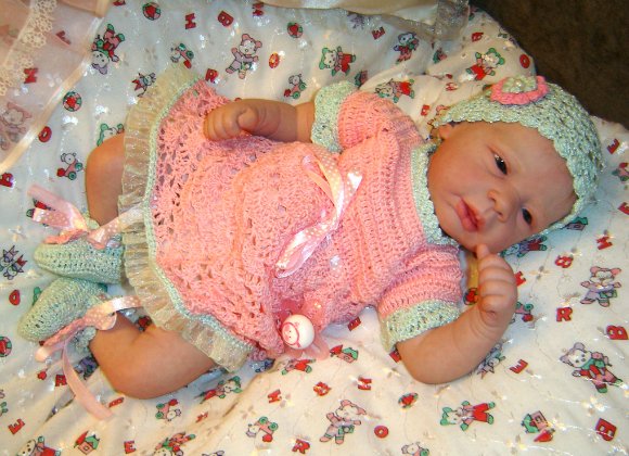 В ожидание весны.Кукольные наряды моих девочек