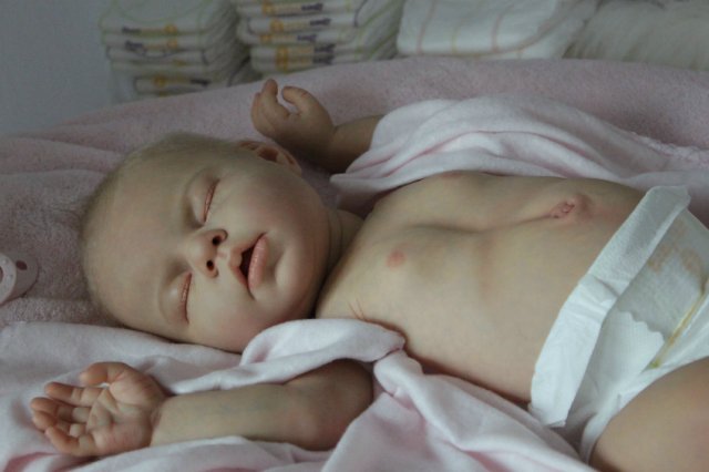 Спящая крошка НОА. Куколка реборн Виктории Вишни (фото 4)