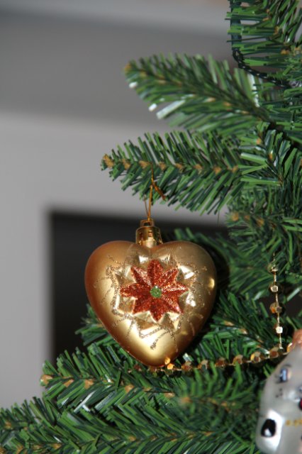 Необычные снеговики из обыденных вещей своими руками