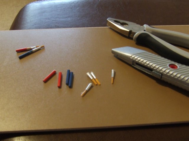 Мастер-класс "Создание принадлежностей для художника. Масштаб 1:12"